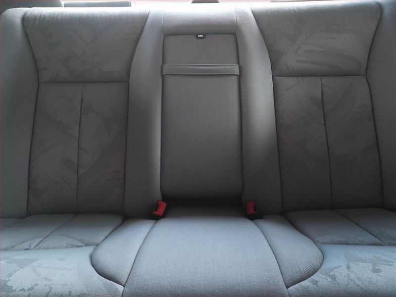 Mercedes-Benz Třídy E (1996) E 230 , Automat, nová STK - fotka 10 z 15