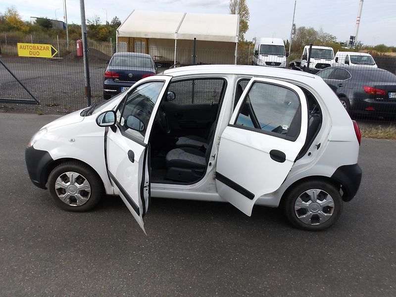 Chevrolet Spark 0,8 i 387kW najeto 46 000km ČR - fotka 9 z 22
