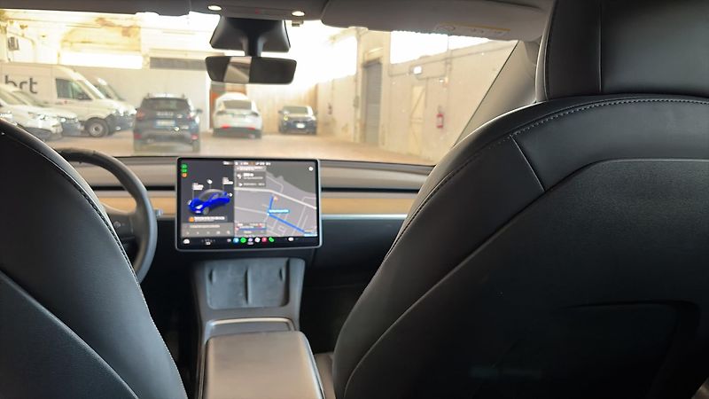 Tesla Model Y (2021) Long Range Dual Motor AWD - fotka 7 z 8