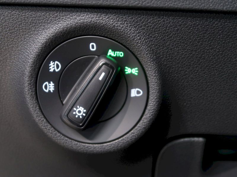 Škoda Karoq (2025) SELECTION 2.0TDI 85KW TAŽNÉ - fotka 36 z 40