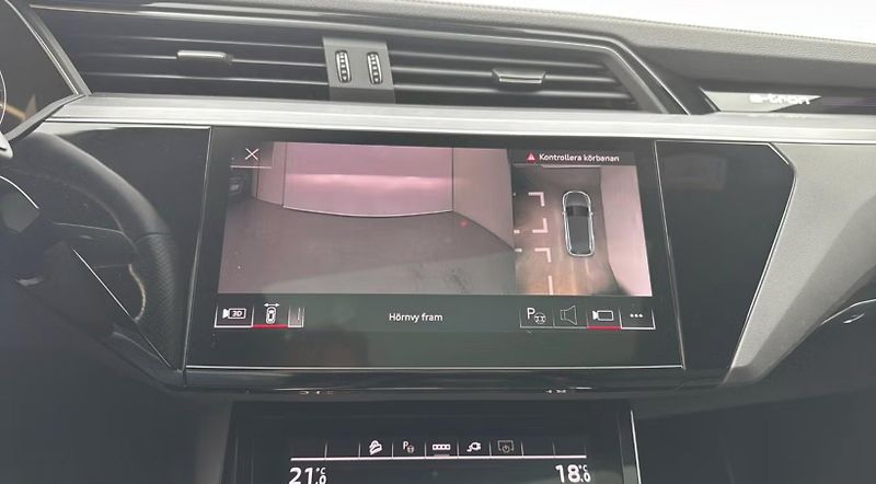 Audi Q8 e-tron 55 Q S-Line 360k Pano Tažné - fotka 10 z 26