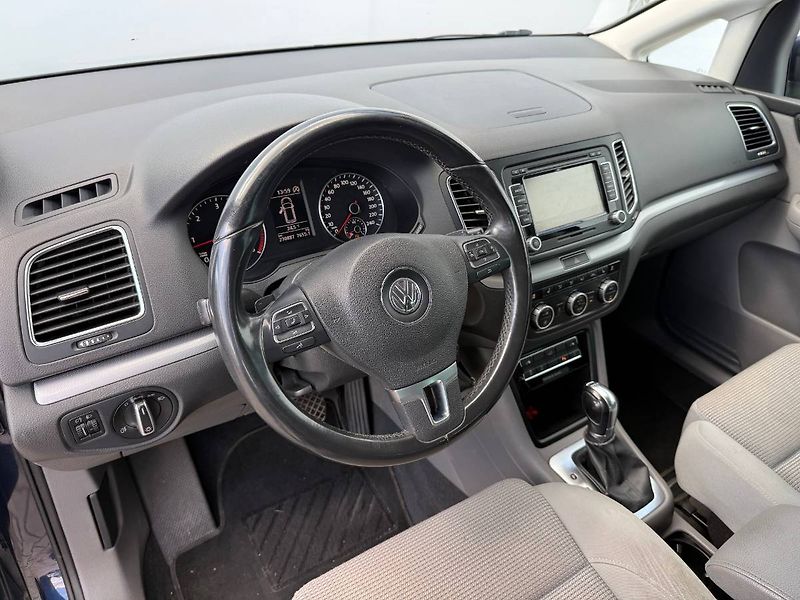 Volkswagen Sharan (2013) 2.0 TDI 103 kW Comfortline 6 M - fotka 8 z 24