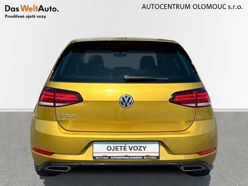 Volkswagen Golf (2018) 1.4 TSI R-Line - fotka 31 z 32