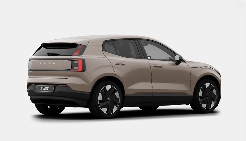 Volvo EX30 (2026) P8 AWD PLUS AUT - fotka 5 z 13