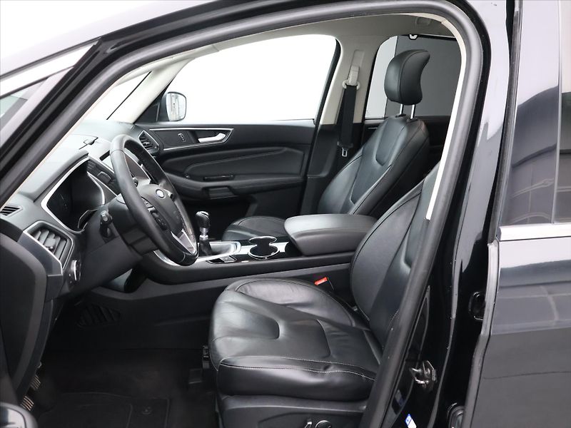 Ford S-MAX 2.0 TDCI 110kW Titanium 7-Míst - fotka 11 z 31