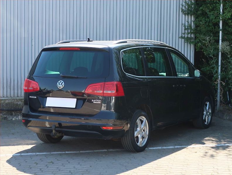 Volkswagen Sharan (2011) 2.0 TDI, Navi, Tempomat - fotka 5 z 19