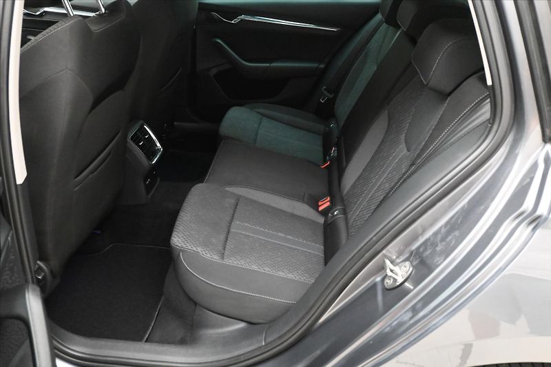 Škoda Octavia 2,0 TDI 110kW DSG StyleTažné Z - fotka 14 z 33