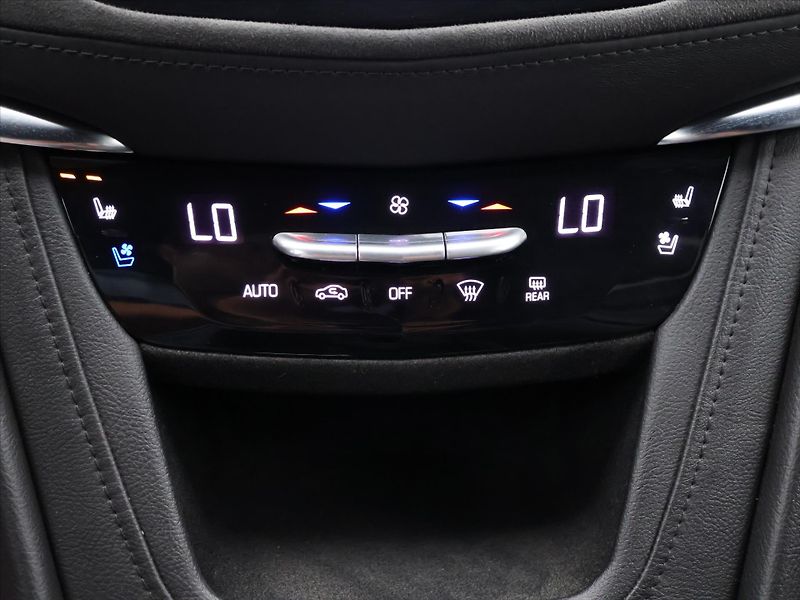 Cadillac XT5 3,7 V6 231kW 4x4 Luxury - fotka 27 z 37