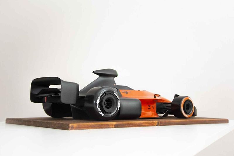 Model Formule Rennmeister od absolventa Fakulty designu a umění Ladislava Sutnara Lukáše Jagerčíka.
