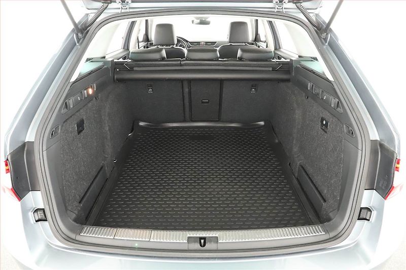 Škoda Superb (2019) 2.0 TDI, Automat, Kůže, Navi - fotka 19 z 20