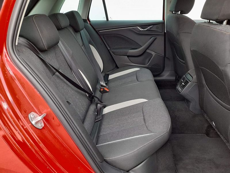Škoda Kamiq STYLE 1.0 TSi 81KW 6MP - fotka 14 z 20