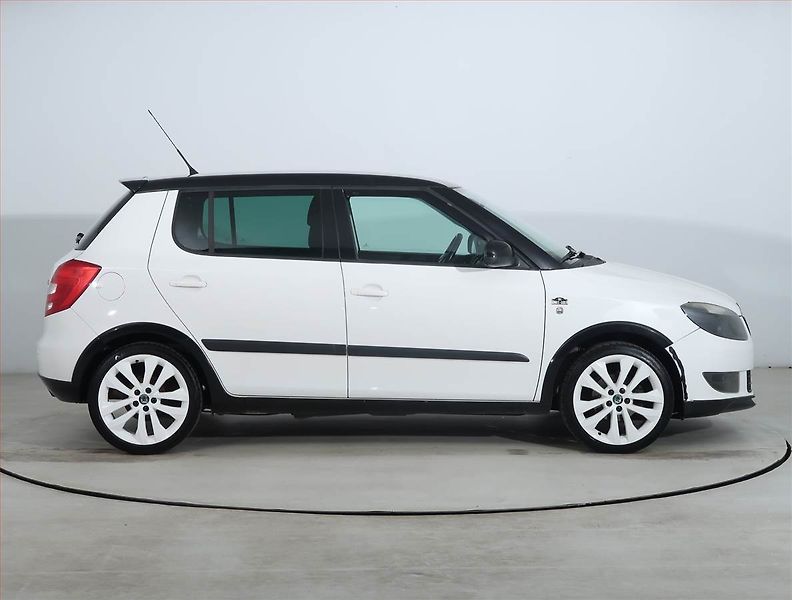 Škoda Fabia (2011) Monte Carlo 1.2 TSI - fotka 6 z 17