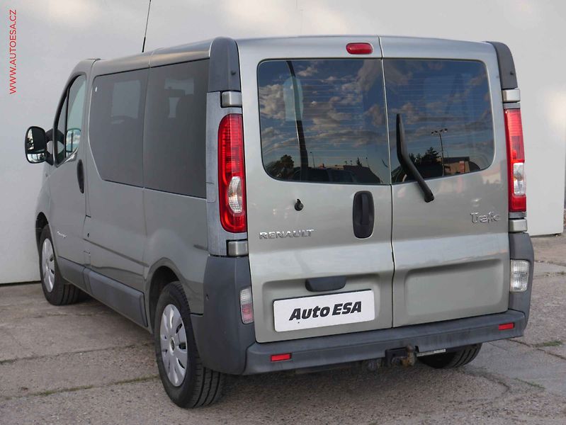 Renault Trafic (2009) 2.0dCi 8míst, AC, 84kW, STK1 - fotka 4 z 15