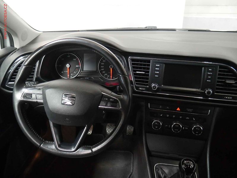 Seat Leon (2014) 2.0TDi, LED - fotka 13 z 23