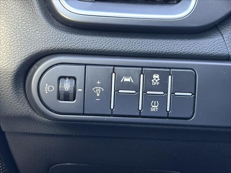 Kia Ceed 1,5 TGDi AT TOP PLNÝservisKIA - fotka 34 z 44