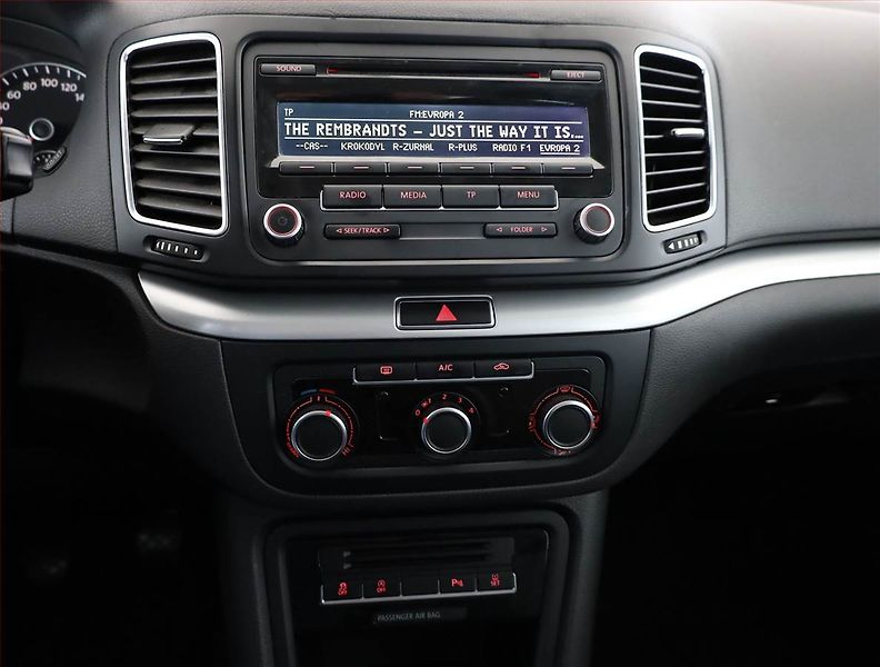 Volkswagen Sharan (2013) 2.0 TDI, Serv.kniha, Tempomat - fotka 9 z 13