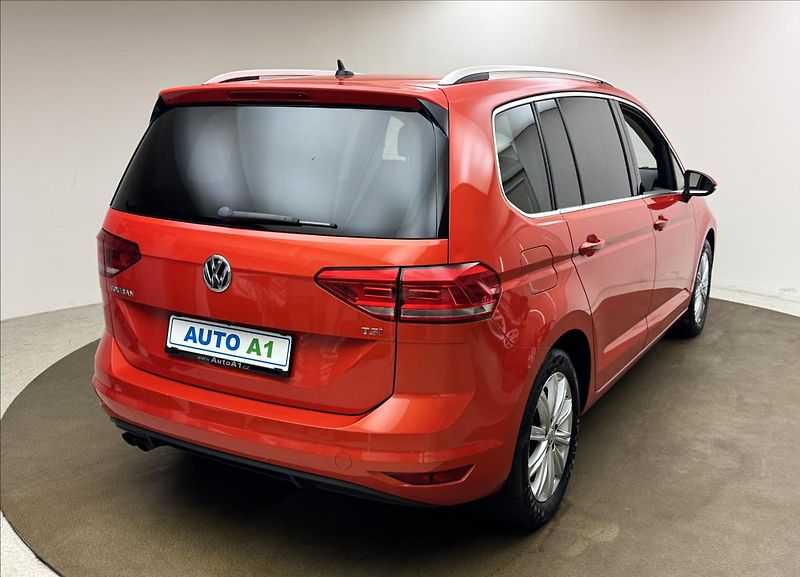 Volkswagen Touran 1,4 TSi 110kW DSG ACC 5MÍST CZ - fotka 4 z 44
