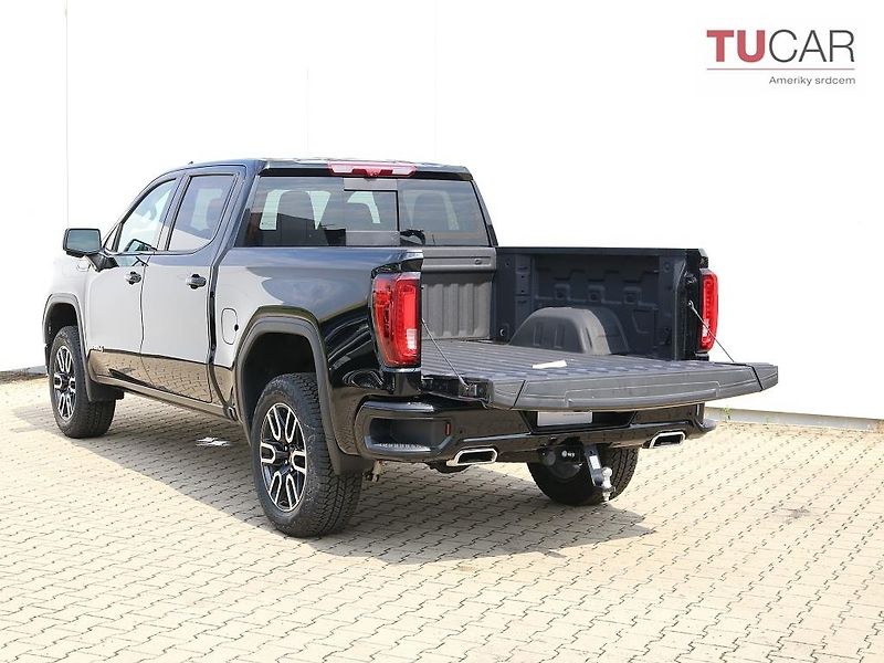 Chevrolet Silverado (2026) ZR2 6.2 V8  - fotka 5 z 48