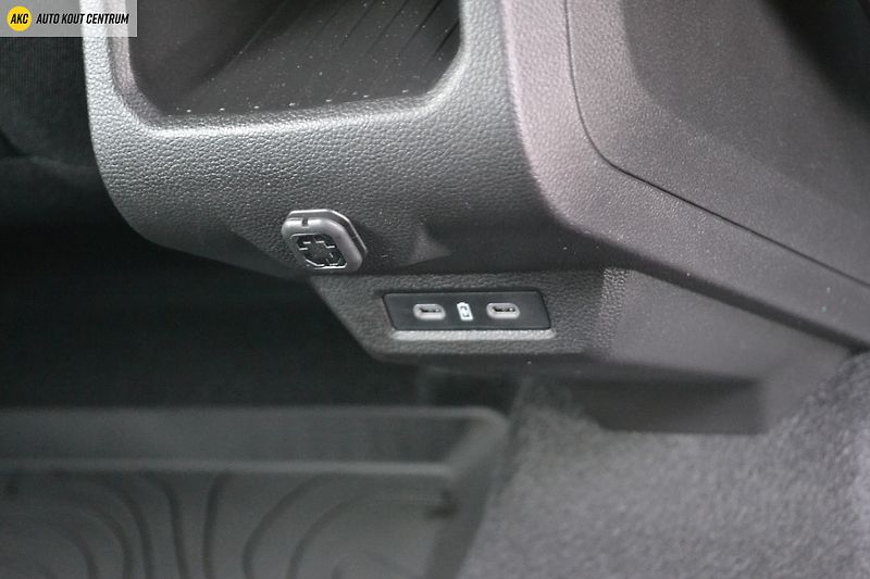Dacia Duster 1.0TCE LPG JOURNEY  ECO- G 100 - fotka 18 z 59