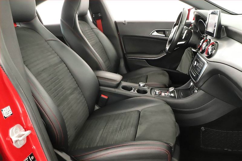 Mercedes-Benz CLA (2016) 45 AMG - fotka 7 z 21