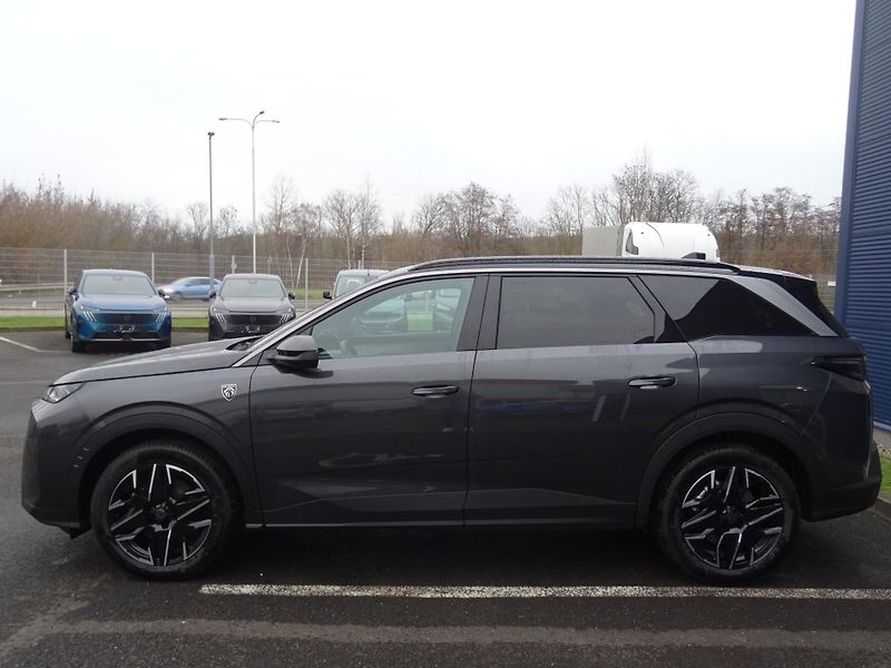 Peugeot 5008 (2026) GT Hybrid 145k e-DCS6 - fotka 4 z 56
