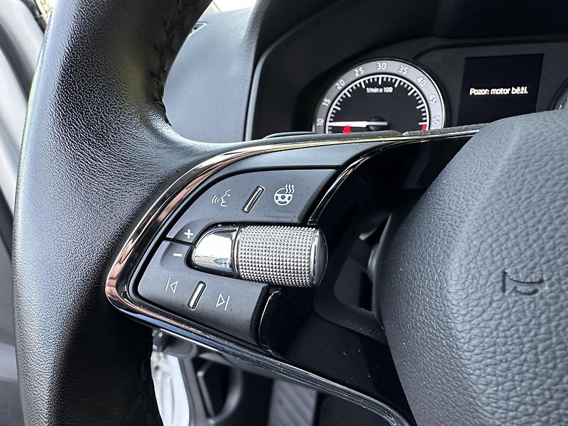 Škoda Karoq (2022) CLEVER 2.0TDI/110kW *DSG* 4x4  - fotka 10 z 42