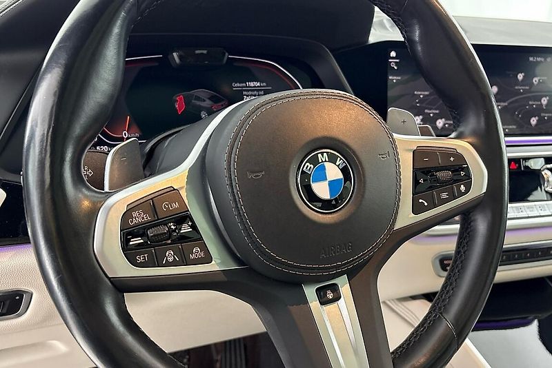 BMW X6 xDrive40d - fotka 25 z 29