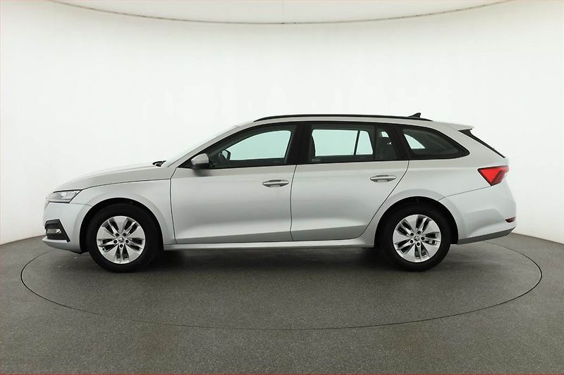 Škoda Octavia (2022) Ambition 2.0 TDI, ČR,1.maj - fotka 3 z 16