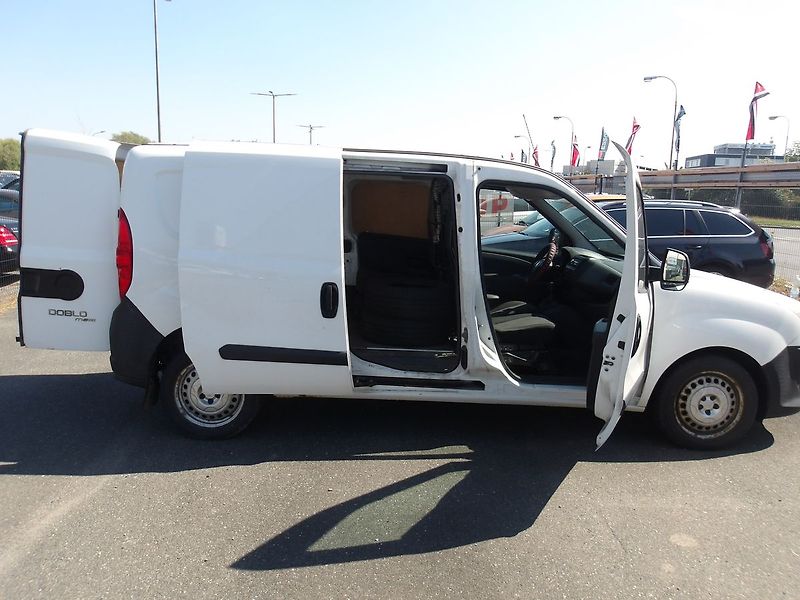 Fiat Dobló cargo 1,4i ČR 1.MAJ.! -21%DPH !!! - fotka 24 z 33