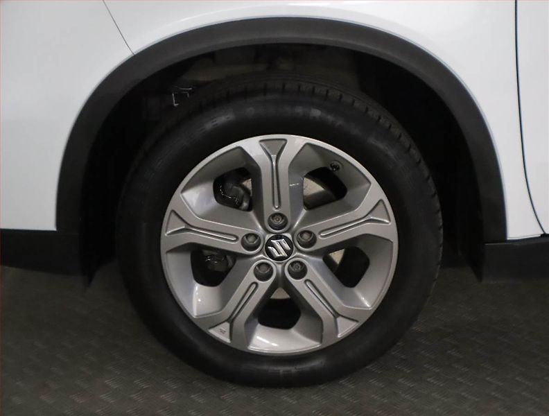 Suzuki Vitara (2016) GL + 1.6 VVT, Navi, Tempomat - fotka 13 z 16