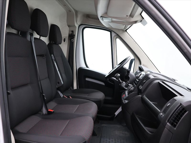 Peugeot Boxer 2,2 HDI 103 kW L4H2 DPH CZ - fotka 11 z 25