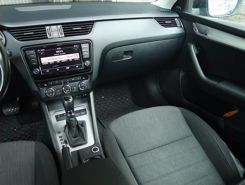 Škoda Octavia (2016) Style Plus 1.6 TDI, Automat - fotka 8 z 20