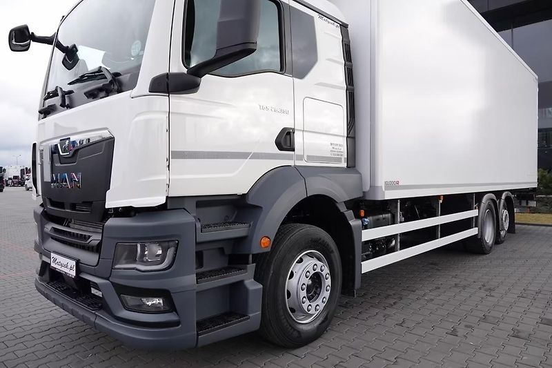 MAN TGS 6x2 mrazák CARRIER 20 pal. - fotka 3 z 16