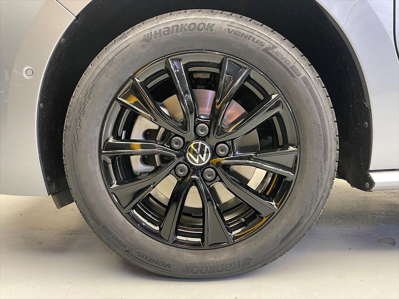 Volkswagen Multivan Long Life 1,5 TSI PHEV 4MOT - fotka 25 z 30