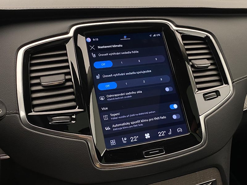 Volvo XC90 T8 AWD PLUG-IN ULTIMATE BRIGHT - fotka 46 z 72