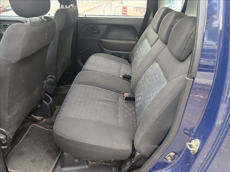 Opel Agila 1,0 i - fotka 18 z 19