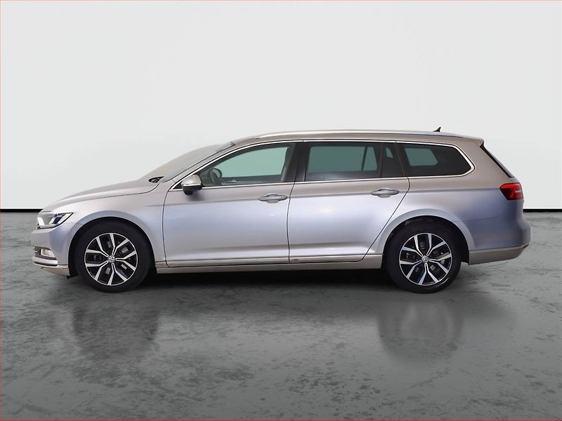 Volkswagen Passat (2018) 2.0 TDI, Automat, Kůže, Navi - fotka 3 z 20