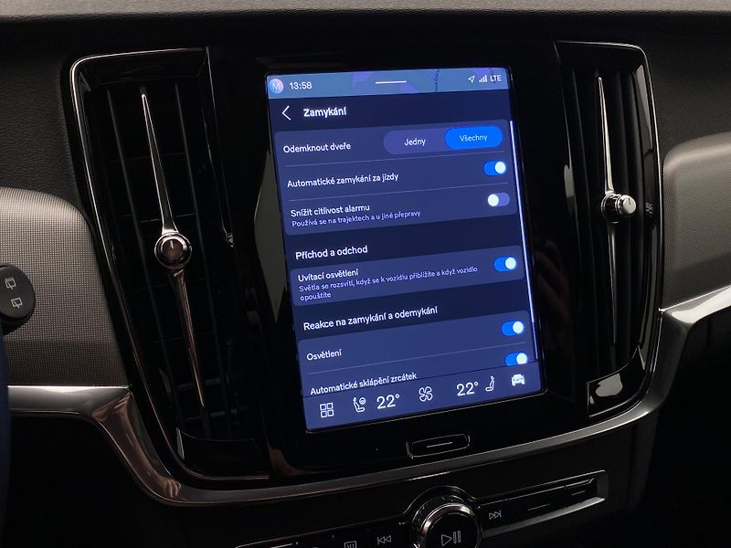 Volvo V90 T6 AWD RECHARGE REZERVACE - fotka 53 z 58
