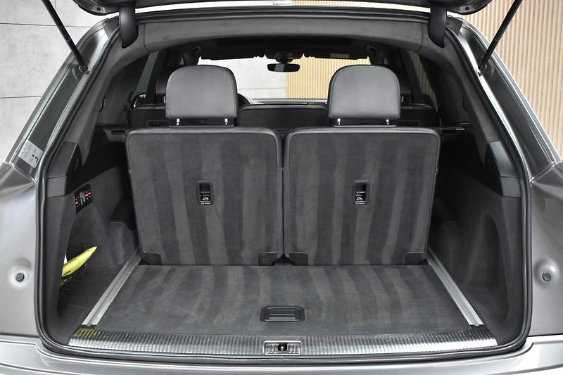 Audi Q7 3.0TDI REZERVACE - fotka 46 z 51