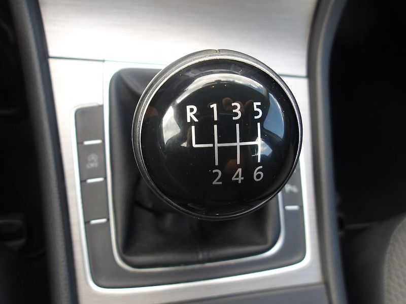 Volkswagen Golf 1,4TSi 92kW ČR ! 2.MAJ.! - fotka 22 z 27