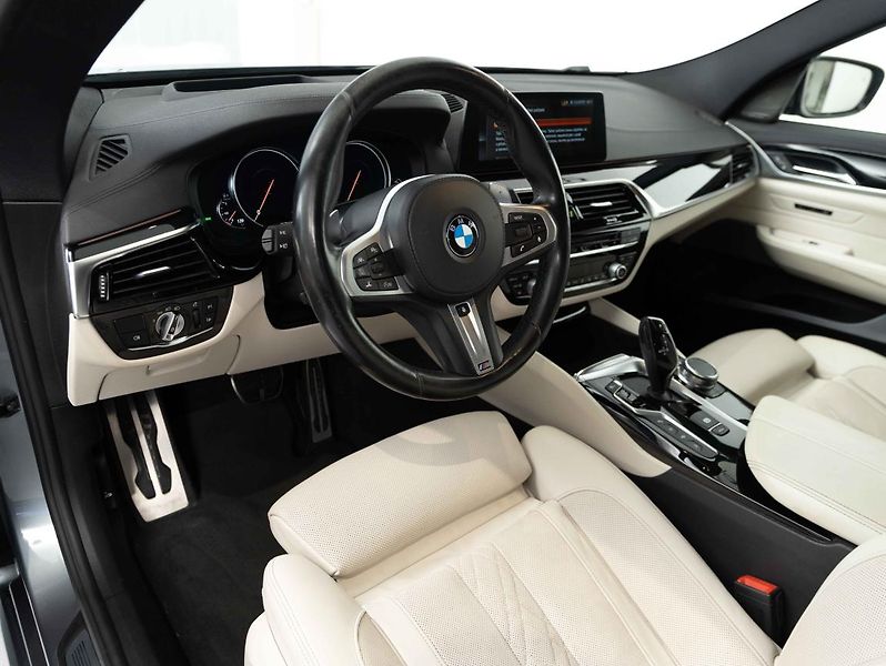BMW Řada 6 630d xDrive Gran Turismo - fotka 11 z 21