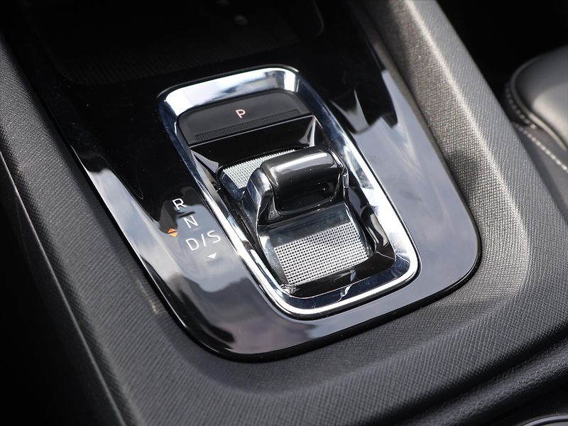 Škoda Octavia 2,0 TDI DSG Style+ DPH CZ - fotka 24 z 32