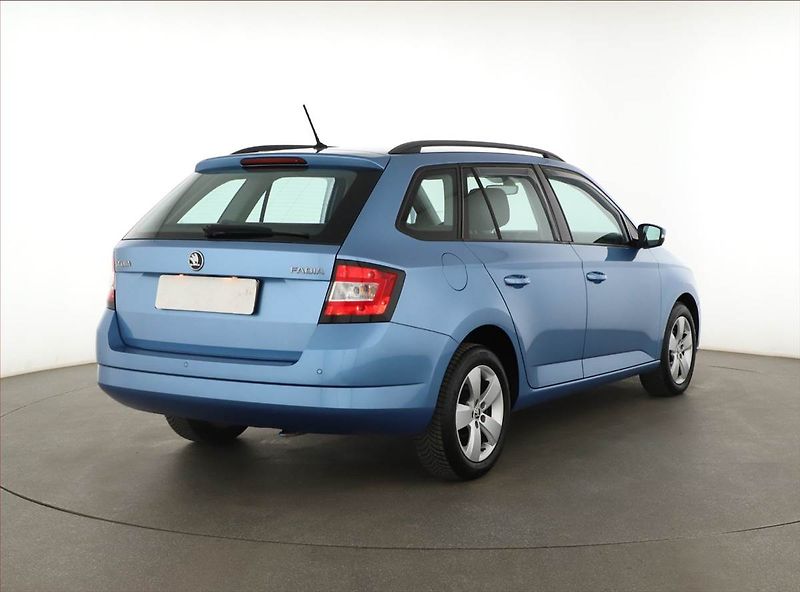 Škoda Fabia (2015) Ambition 1.2 TSI, Tempomat - fotka 5 z 12