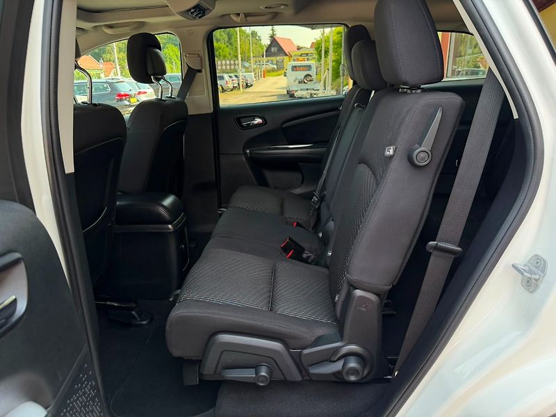 Fiat Freemont 2.0JTD 7-míst/Tempomat/Tažné - fotka 16 z 35