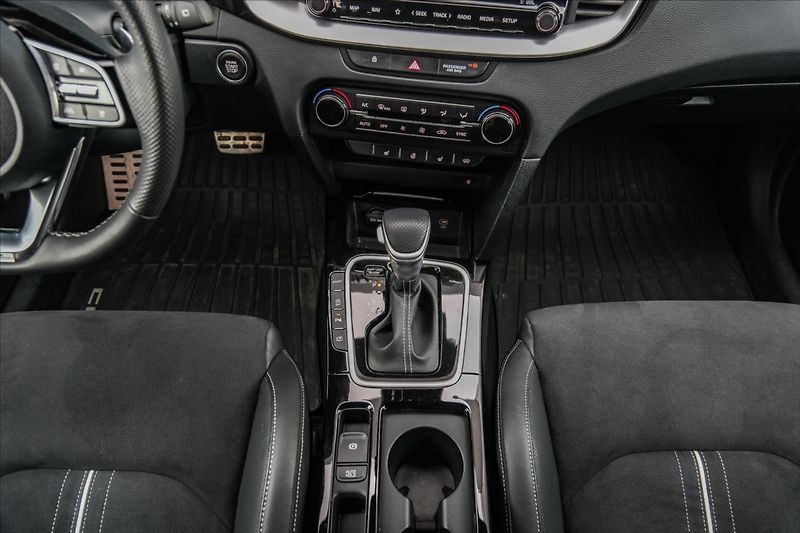 Kia ProCeed 1,5 T-GDi GPF 7DCT  GT LINE PL - fotka 22 z 25