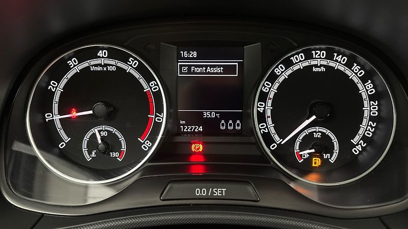 Škoda Fabia 1.0 TSI Black Combi - fotka 10 z 24