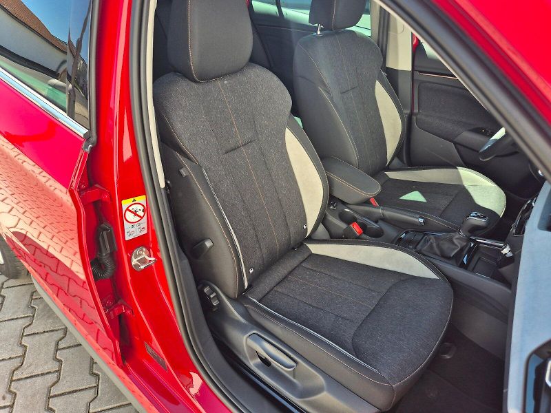 Škoda Kamiq (2025) Top Selection 1.0TSi 85kW 7° a - fotka 19 z 30