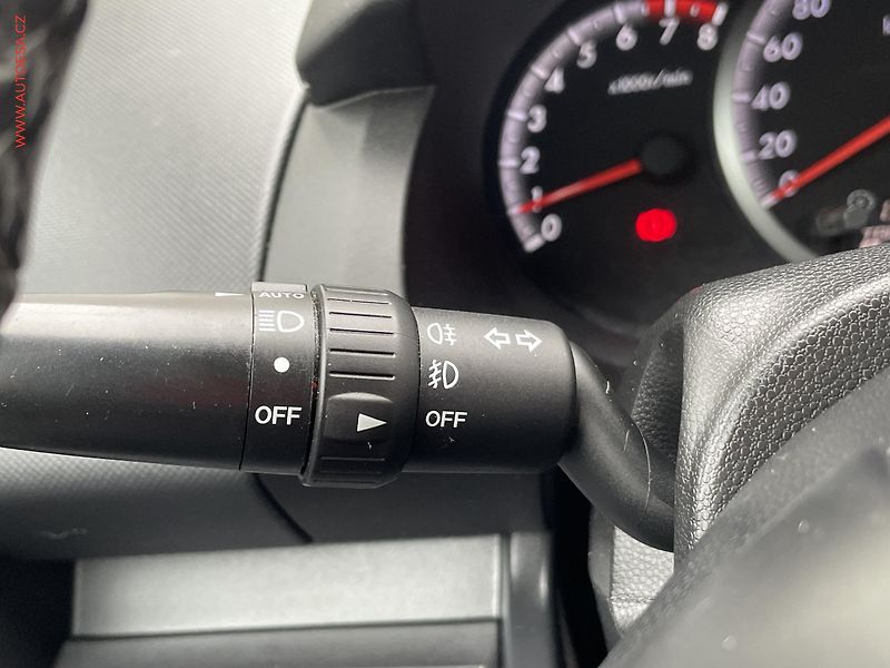 Mazda 5 (2010) 1.8 i, Xenon. výhřev sed - fotka 17 z 21