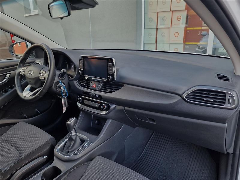 Hyundai i30 1.0 T-GDI Comfort,ČR,1.Maj. - fotka 13 z 50