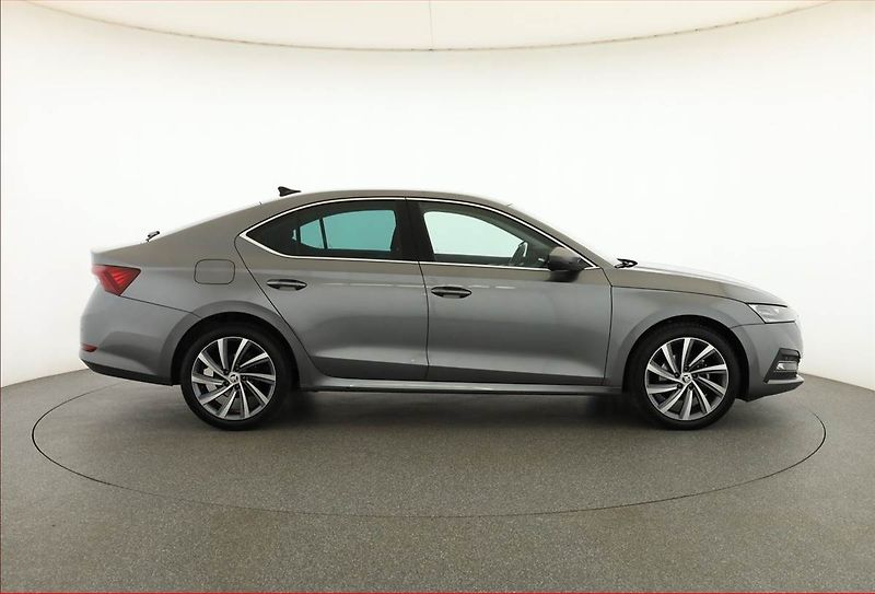 Škoda Octavia (2023) Style Plus 2.0 TDI - fotka 6 z 17